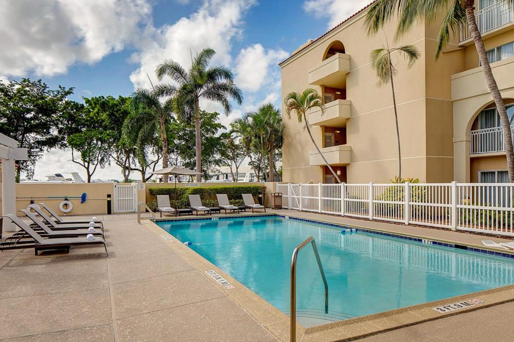 Courtyard by Marriott Fort Lauderdale North/Cypress Creek Main image 1